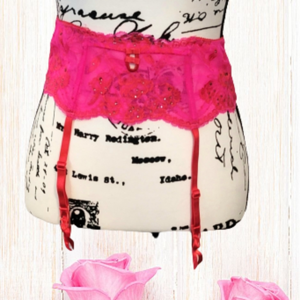 Victoria's Secret Sexy Little Things Lace Garter Belt
